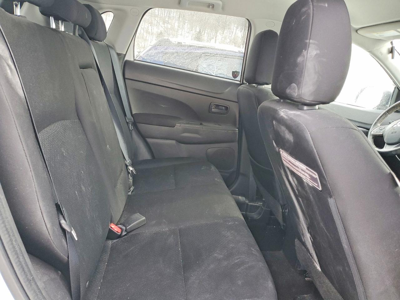 2015 MITSUBISHI OUTLANDER SPORT ES photo 11
