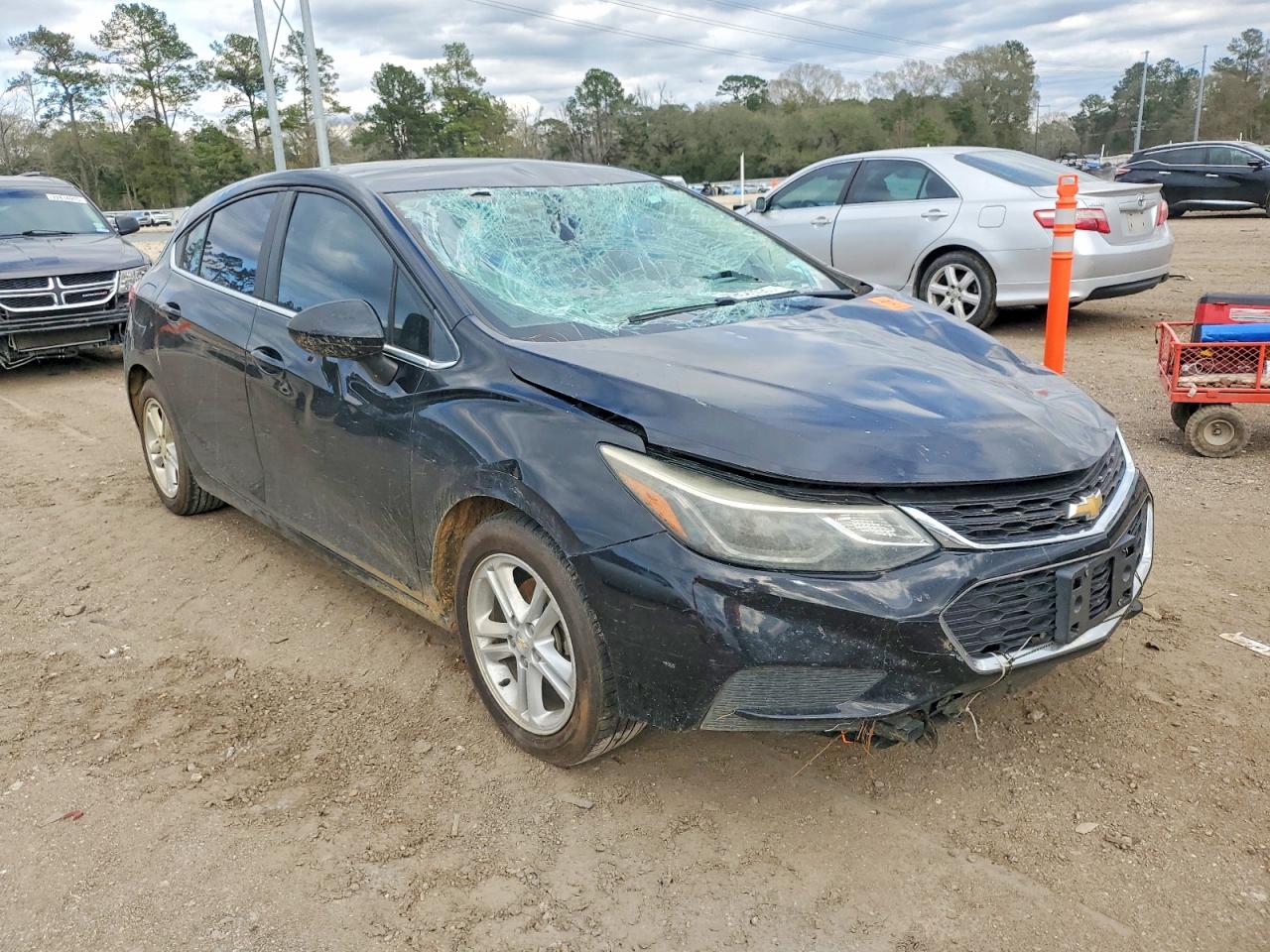 2017 CHEVROLET CRUZE LT photo 4