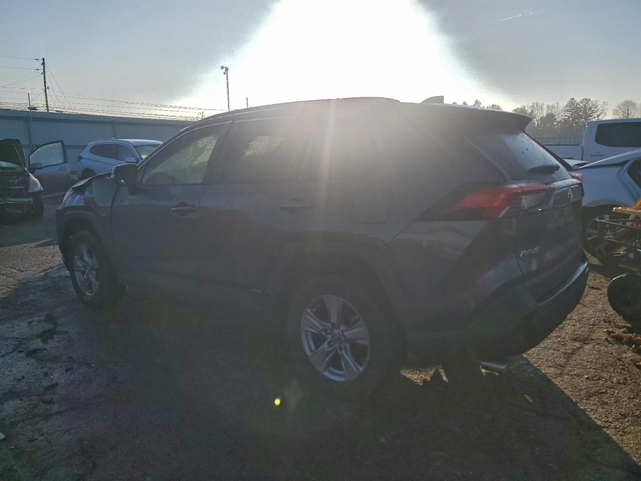 2025 TOYOTA RAV4 XLE photo 2