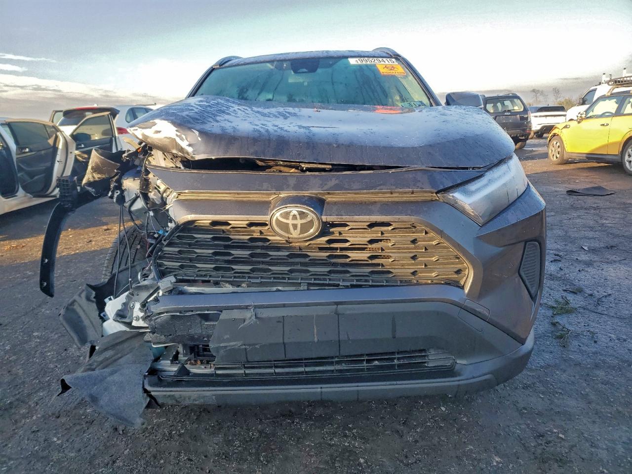 2025 TOYOTA RAV4 XLE photo 5