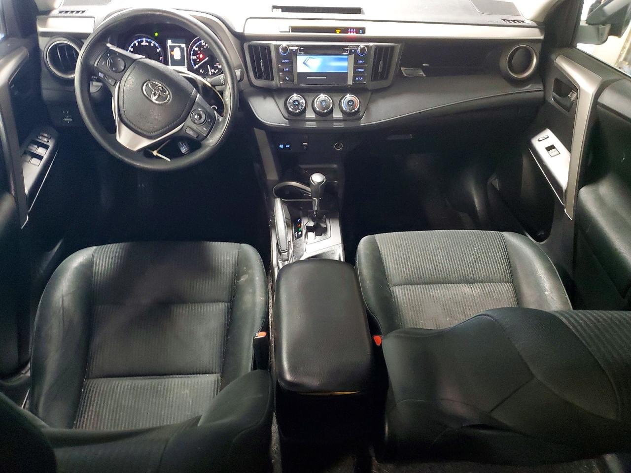 2018 TOYOTA RAV4 LE photo 8
