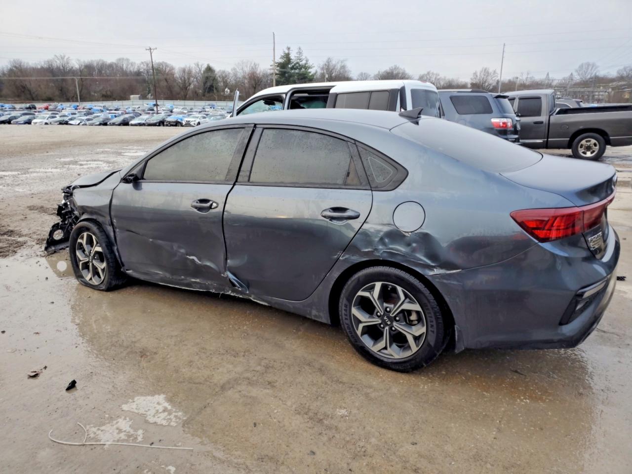 2020 KIA FORTE FE photo 2