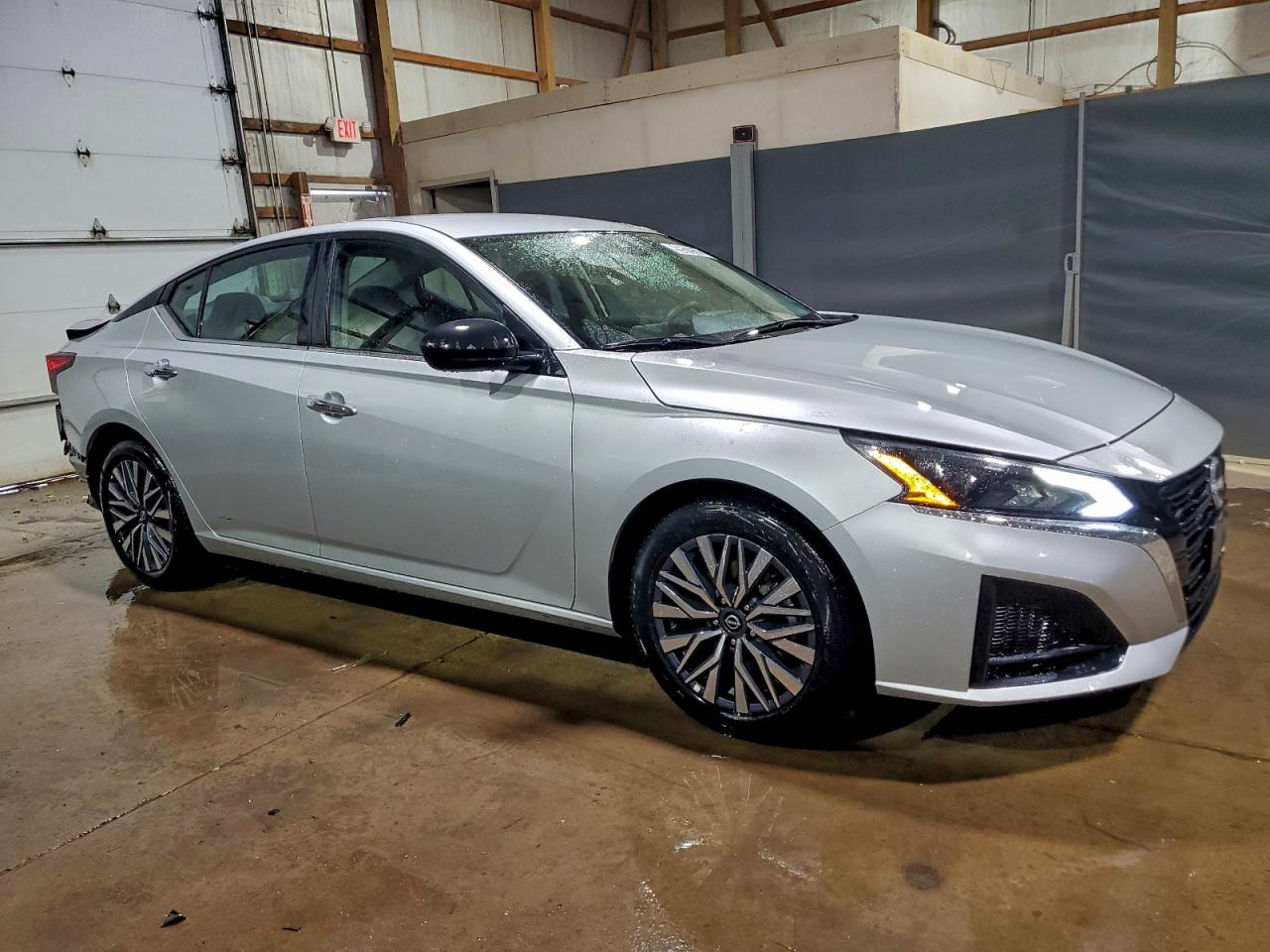 2025 NISSAN ALTIMA SV photo 4
