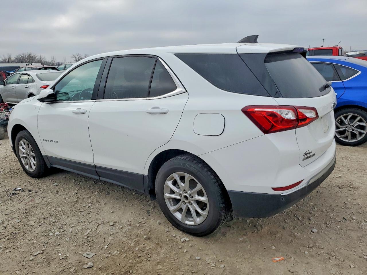2020 CHEVROLET EQUINOX LT photo 3