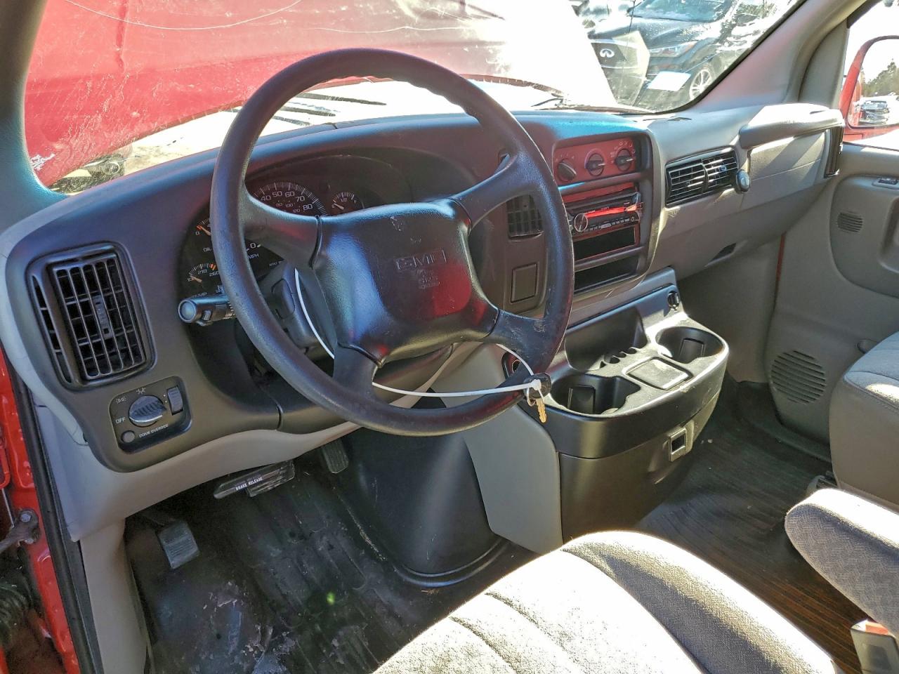 2001 GMC SAVANA G1500 photo 8
