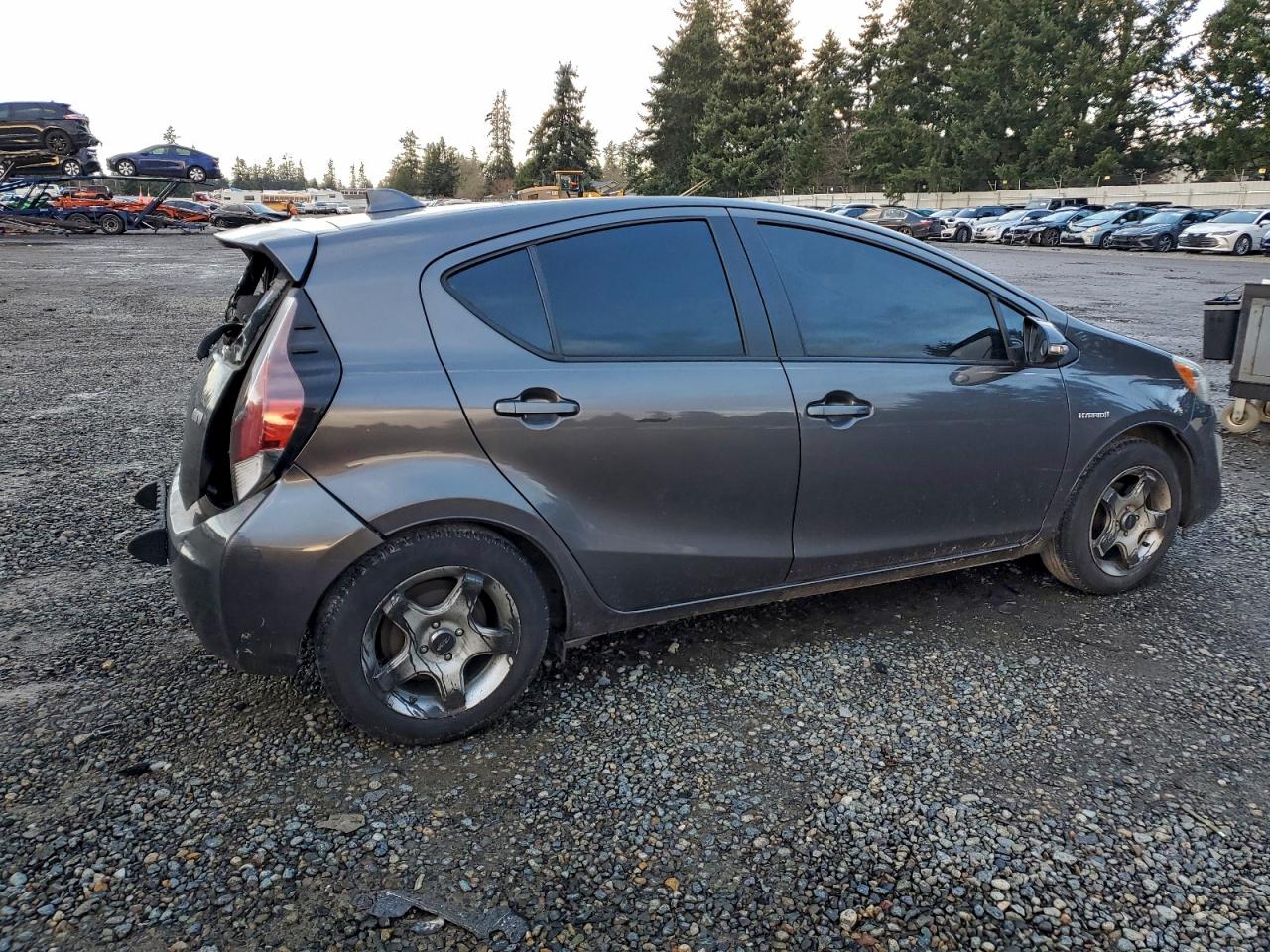 2015 TOYOTA PRIUS C photo 5