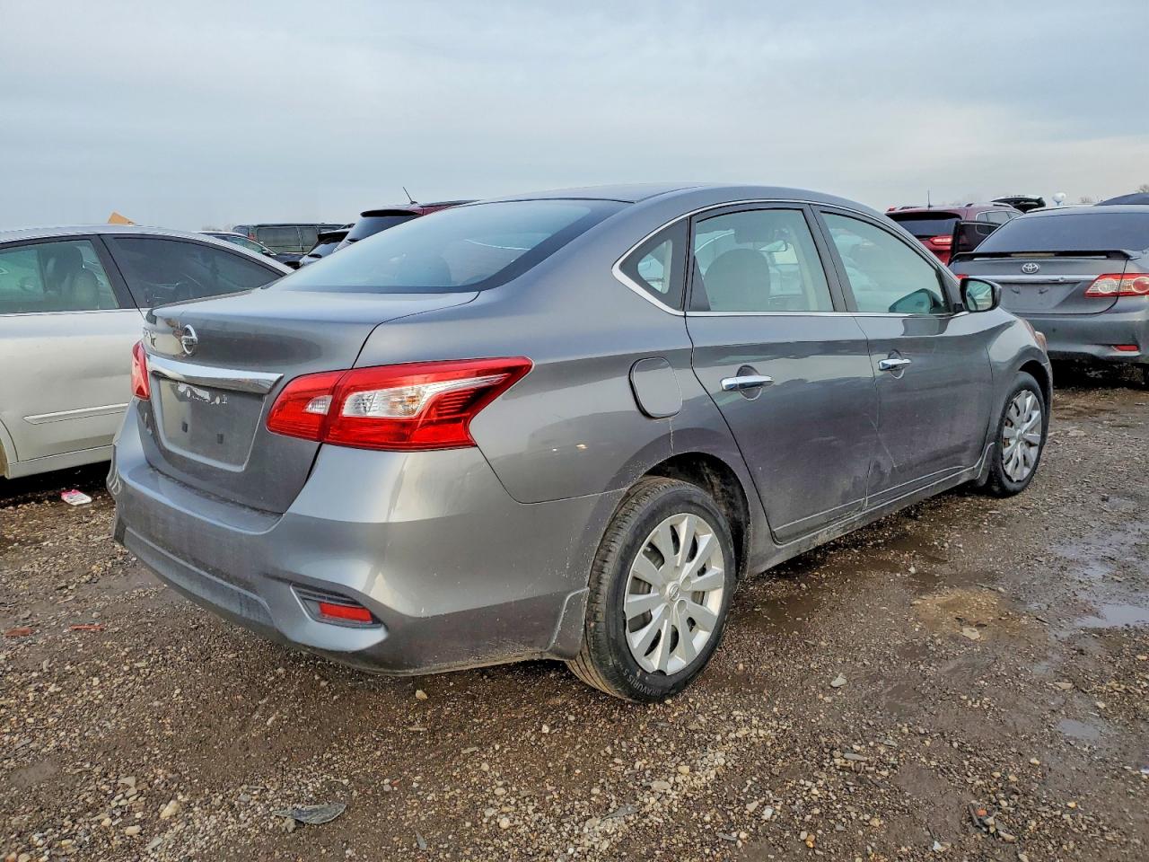 2016 NISSAN SENTRA S photo 3