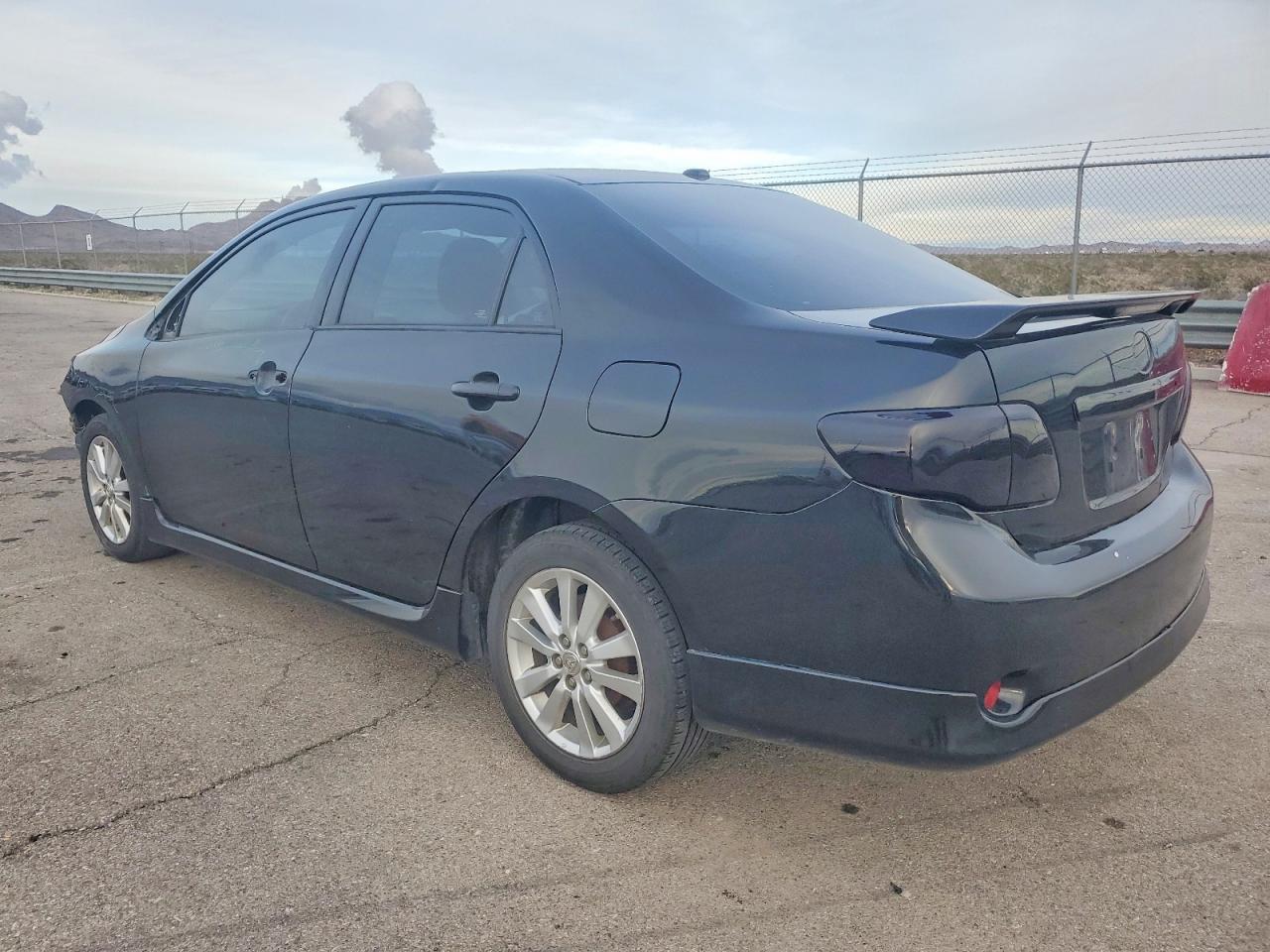 2010 TOYOTA COROLLA BASE photo 2