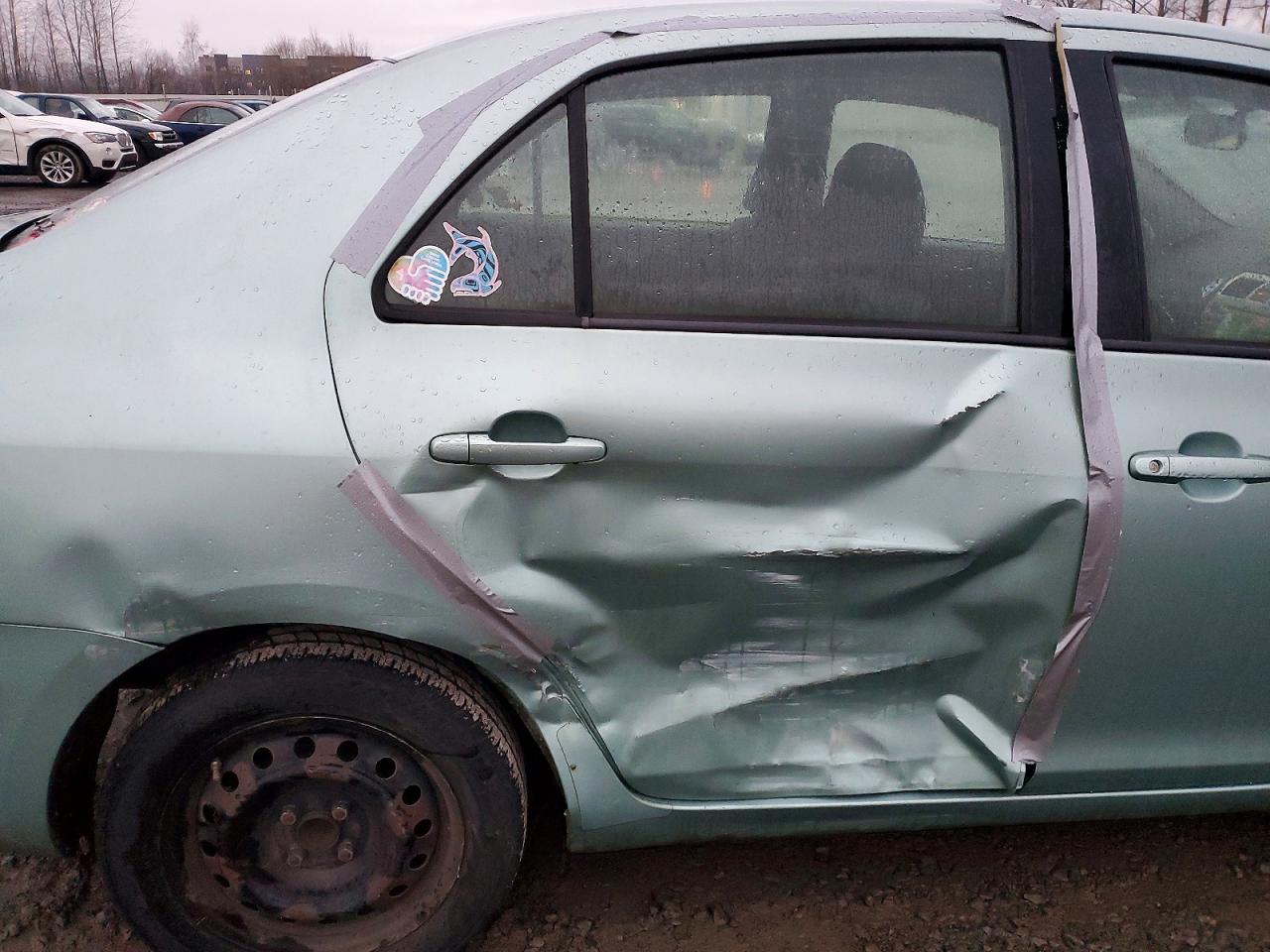 2008 TOYOTA YARIS photo 11