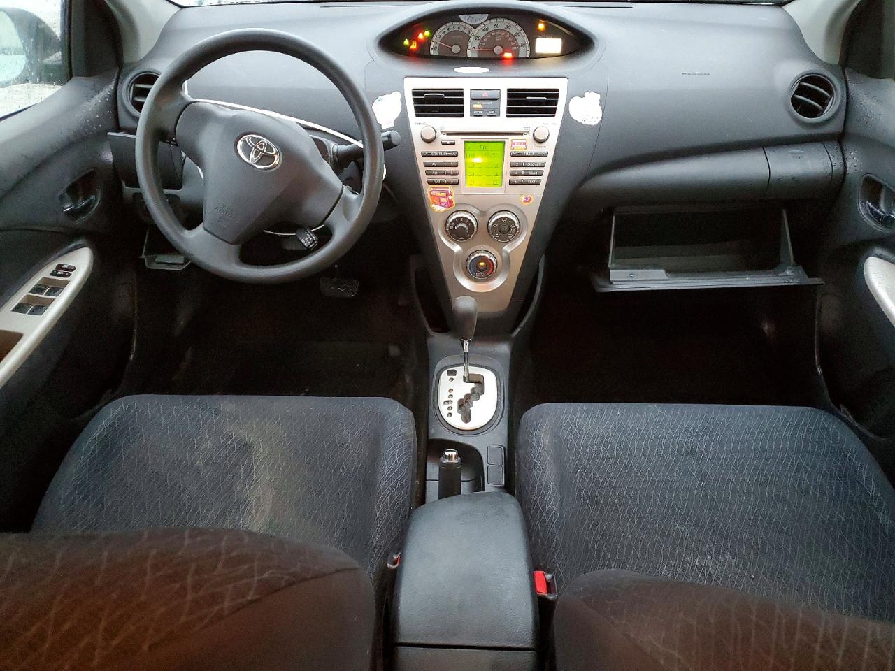 2008 TOYOTA YARIS photo 8