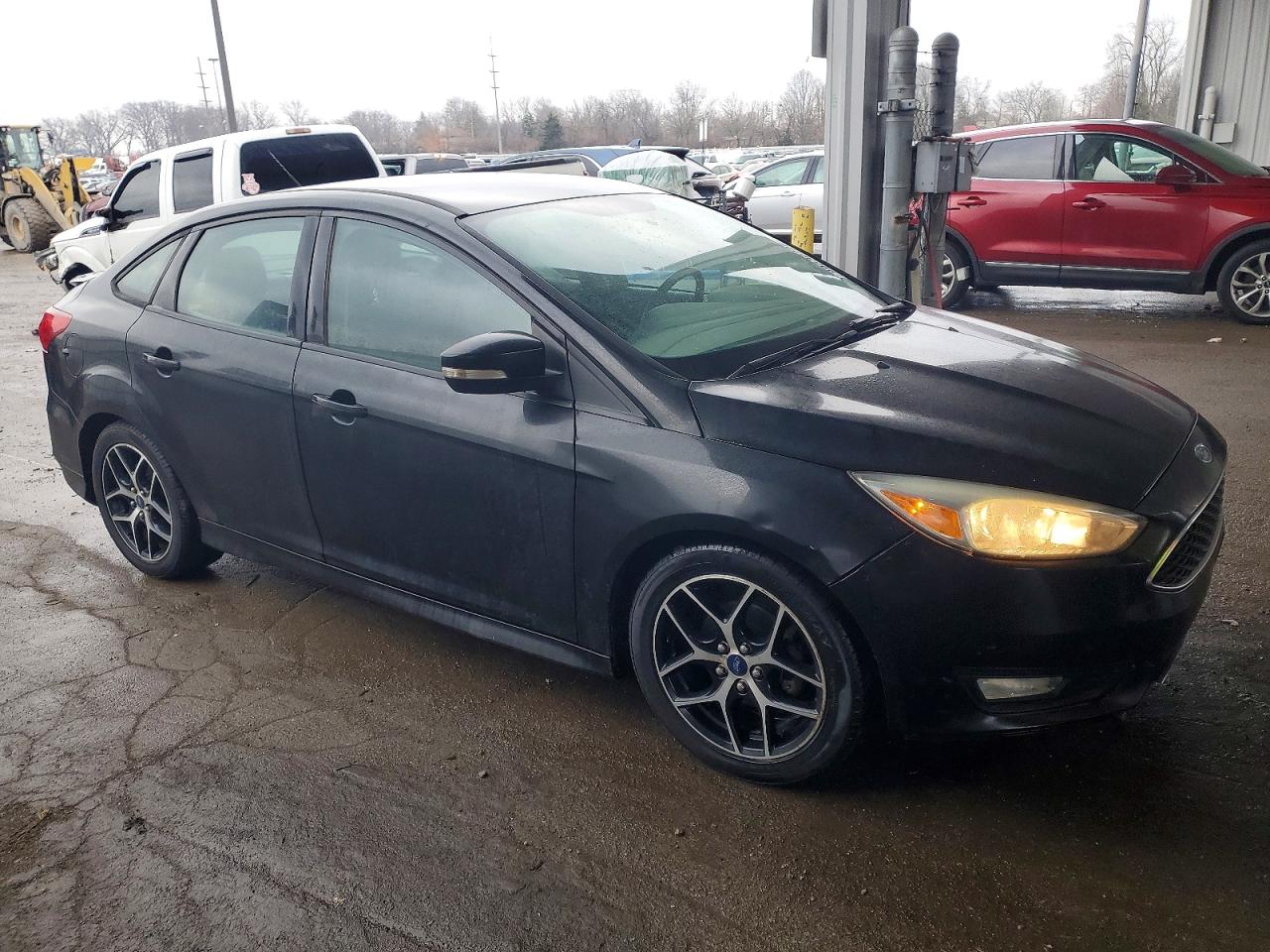 2015 FORD FOCUS SE photo 4