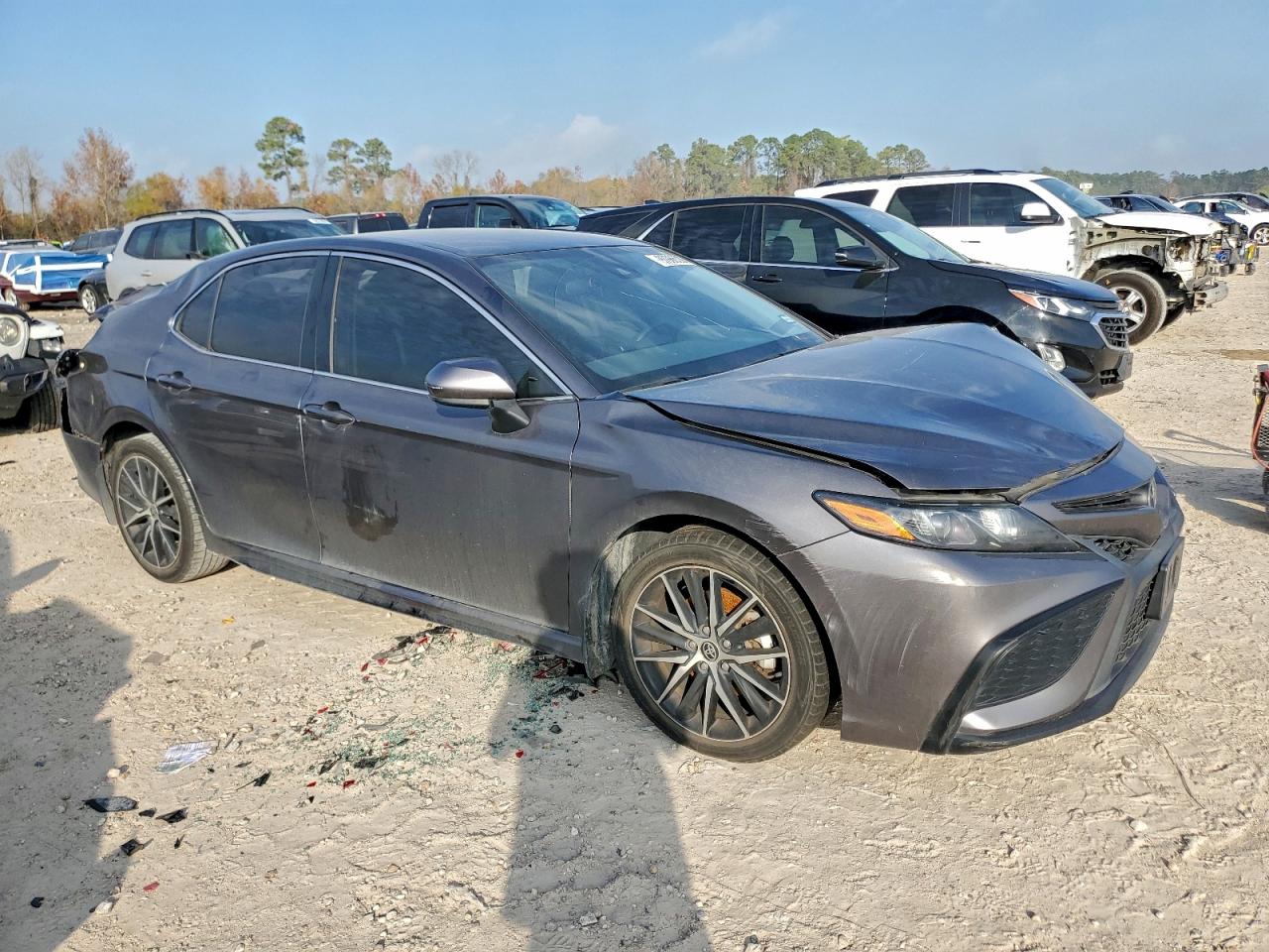 2021 TOYOTA CAMRY SE photo 4