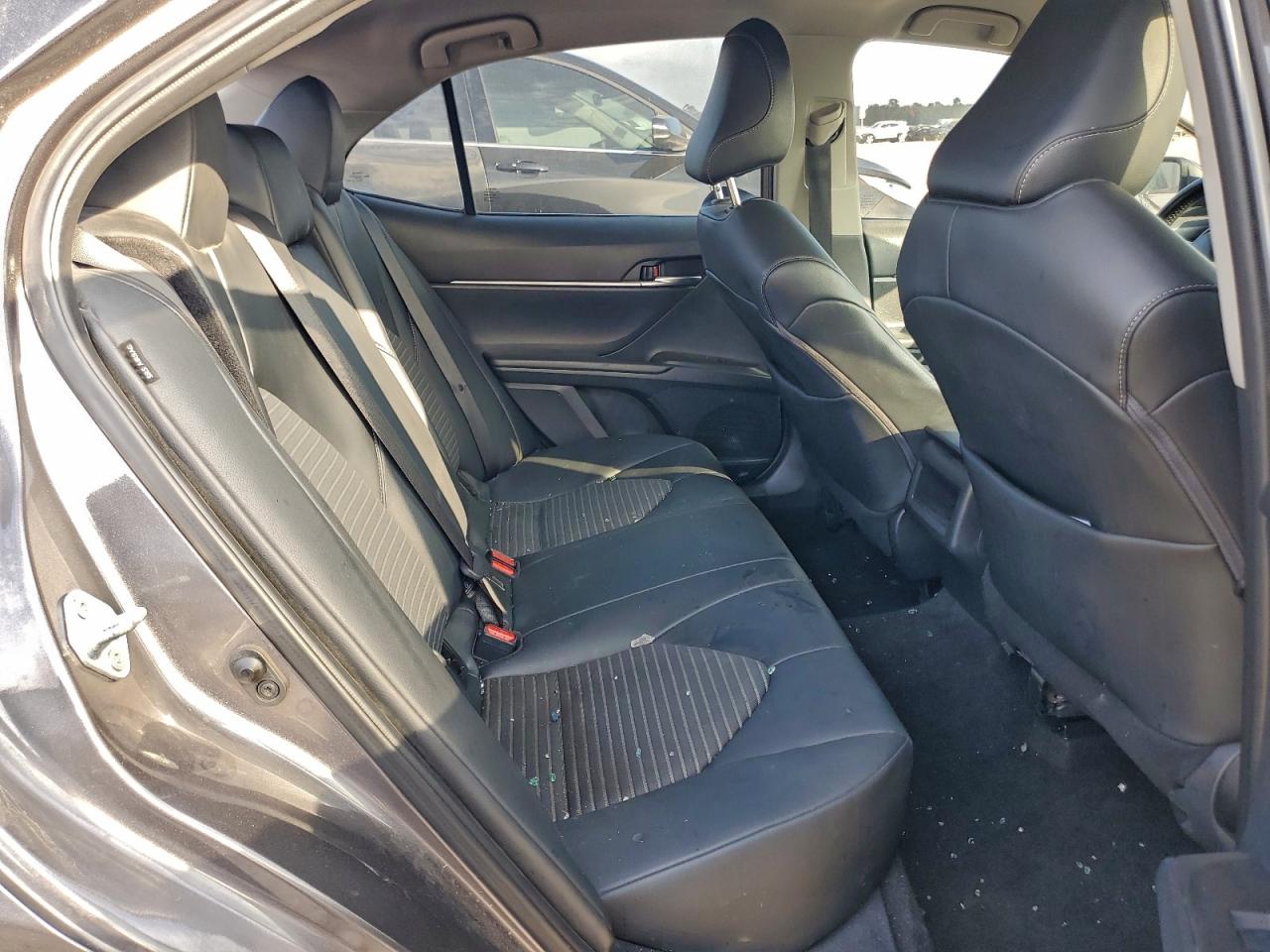 2021 TOYOTA CAMRY SE photo 10