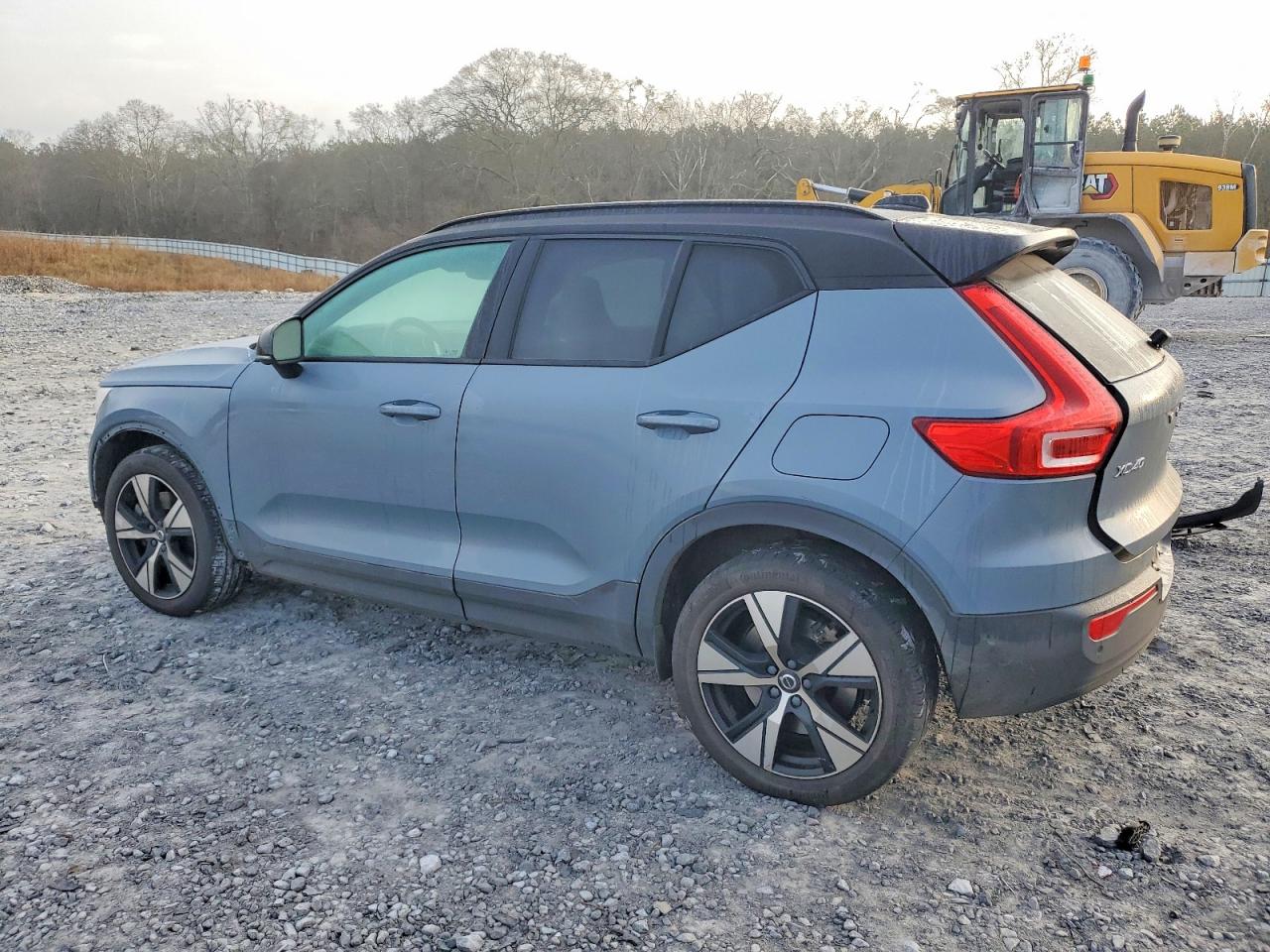 2021 VOLVO XC40 RECHARGE photo 2