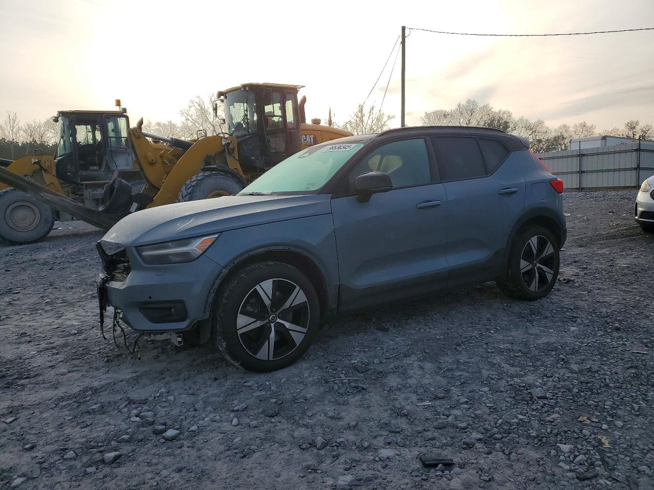 2021 VOLVO XC40