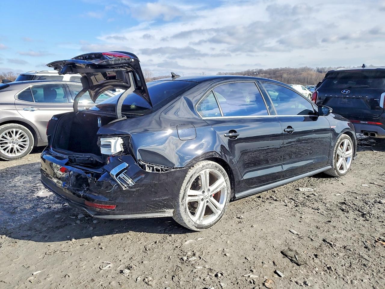 2016 VOLKSWAGEN JETTA GLI photo 3