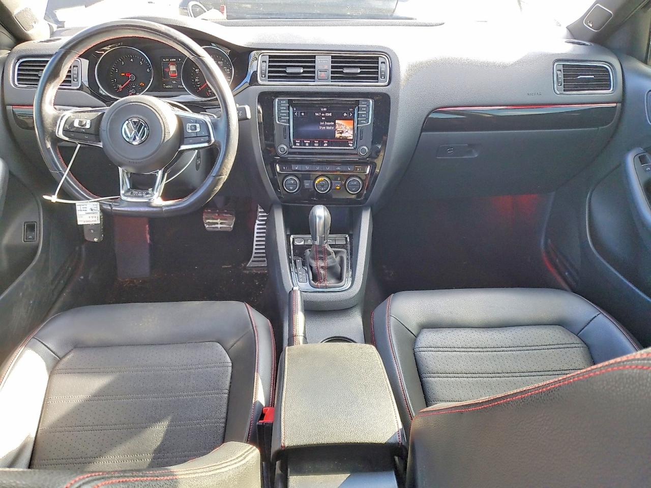 2016 VOLKSWAGEN JETTA GLI photo 8