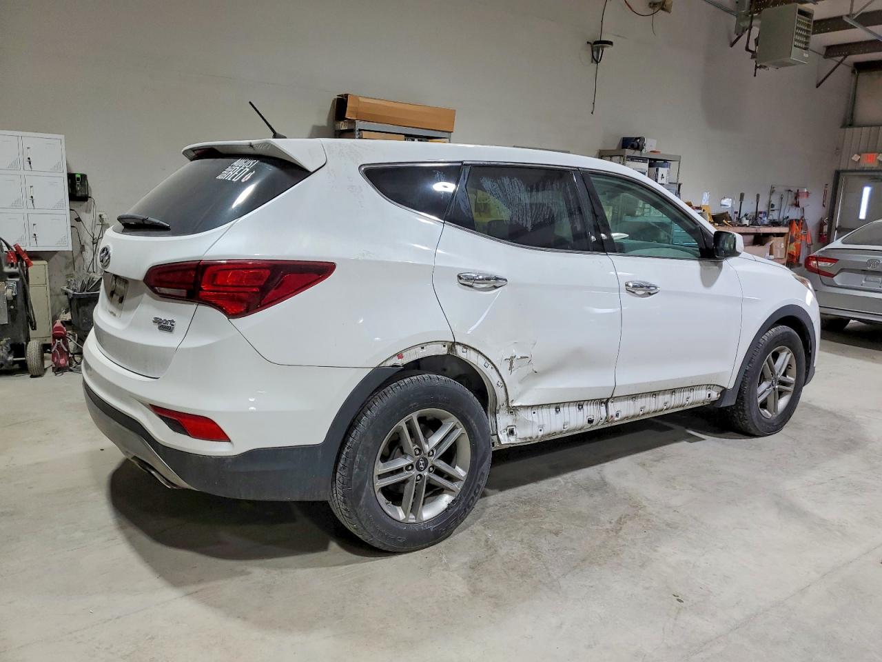 2018 HYUNDAI SANTA FE SPORT photo 3