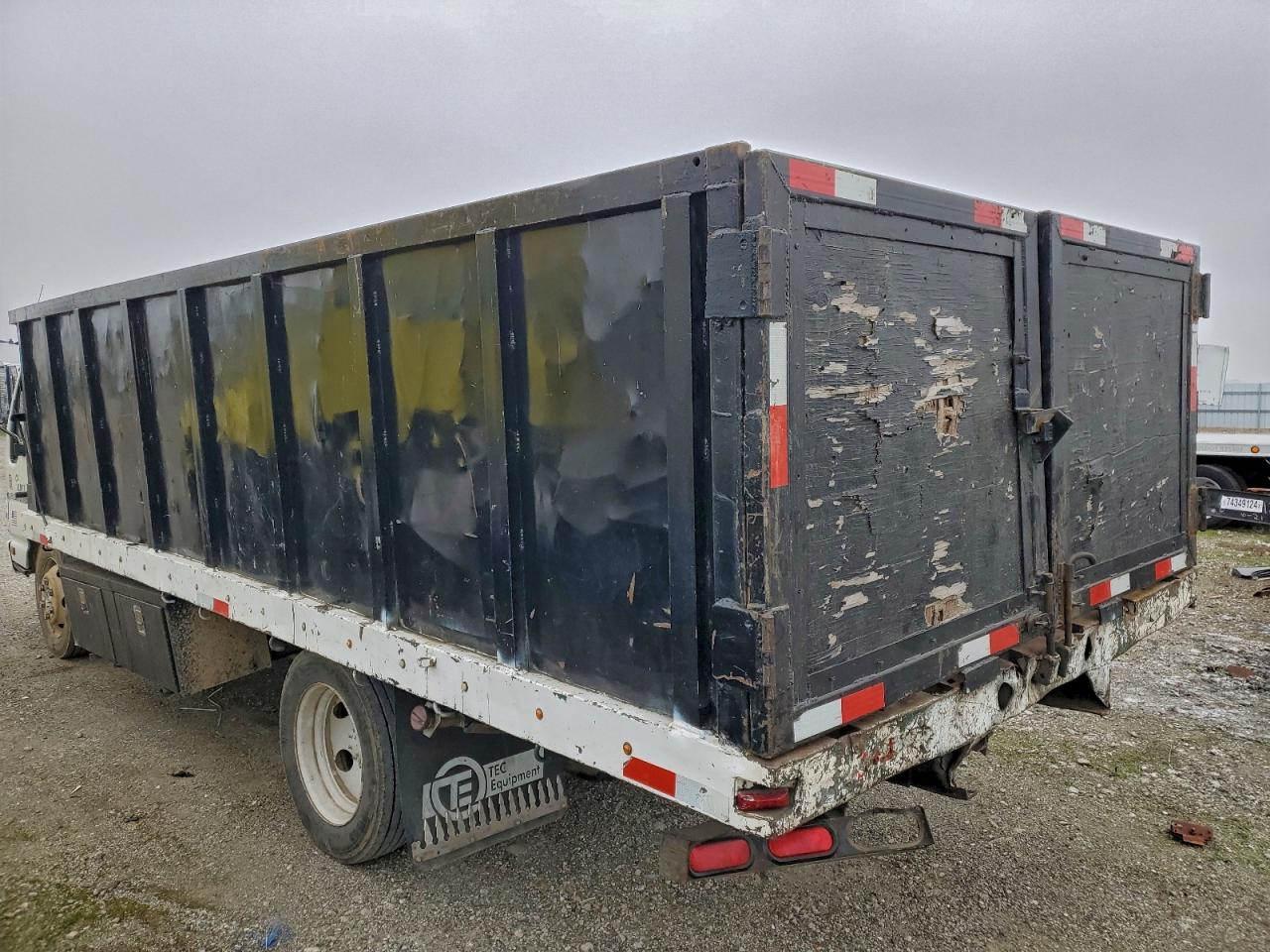 2006 ISUZU NPR photo 9