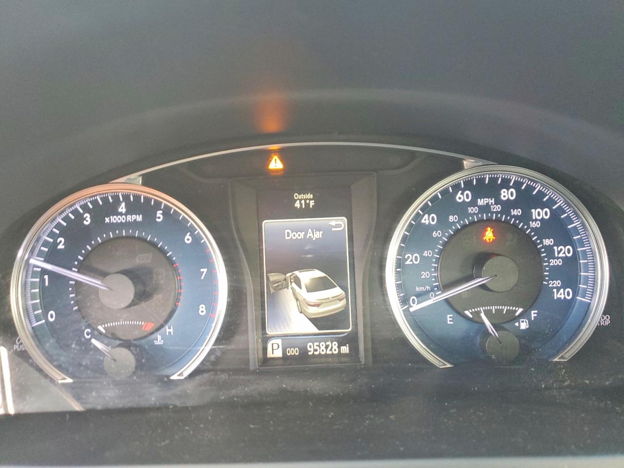 2016 TOYOTA CAMRY LE photo 9