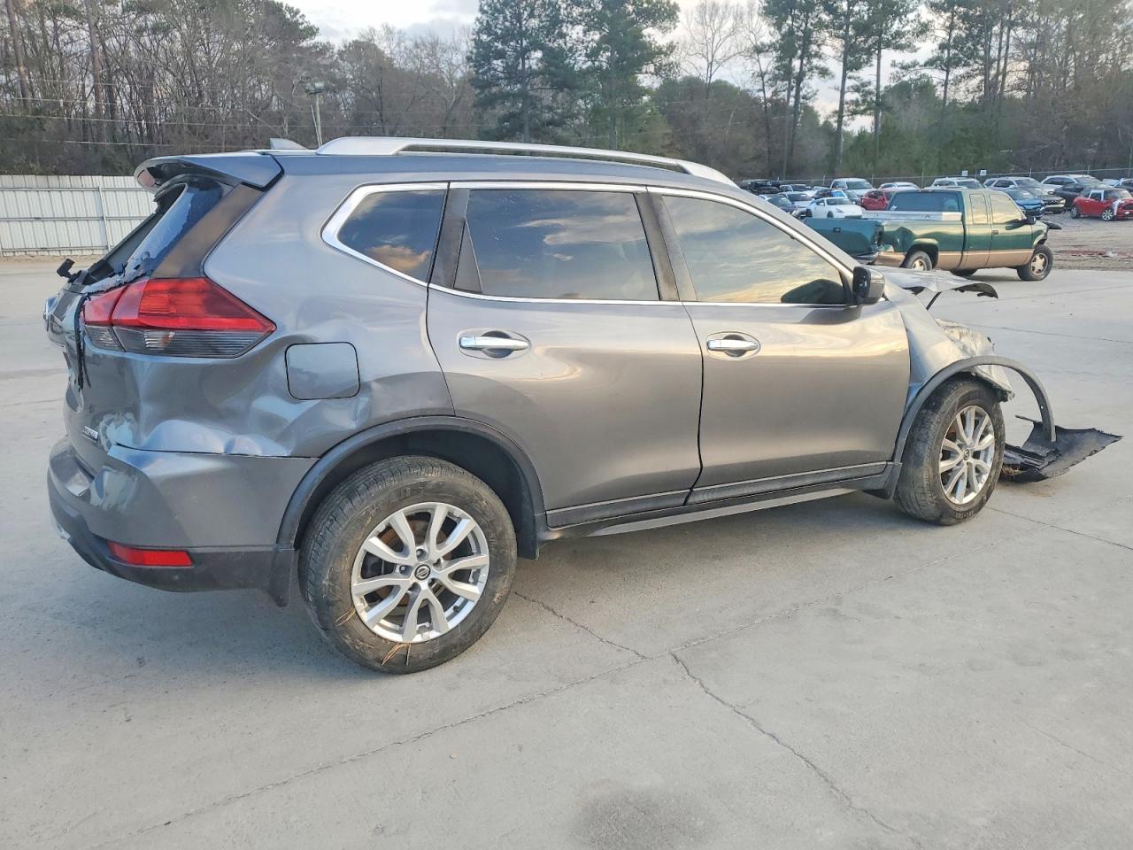 2019 NISSAN ROGUE S photo 3