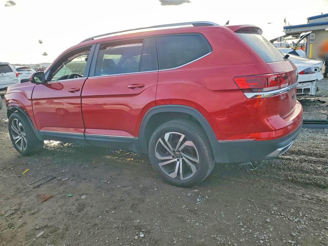 2023 VOLKSWAGEN ATLAS SEL photo 2