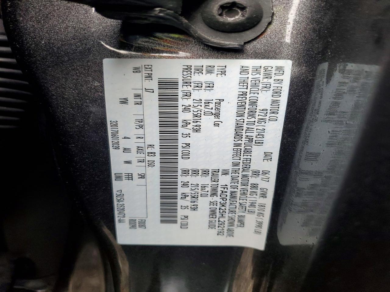 2017 FORD FOCUS SE photo 12