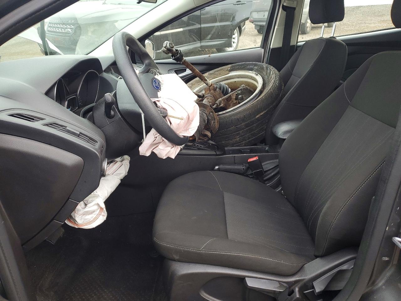 2017 FORD FOCUS SE photo 7