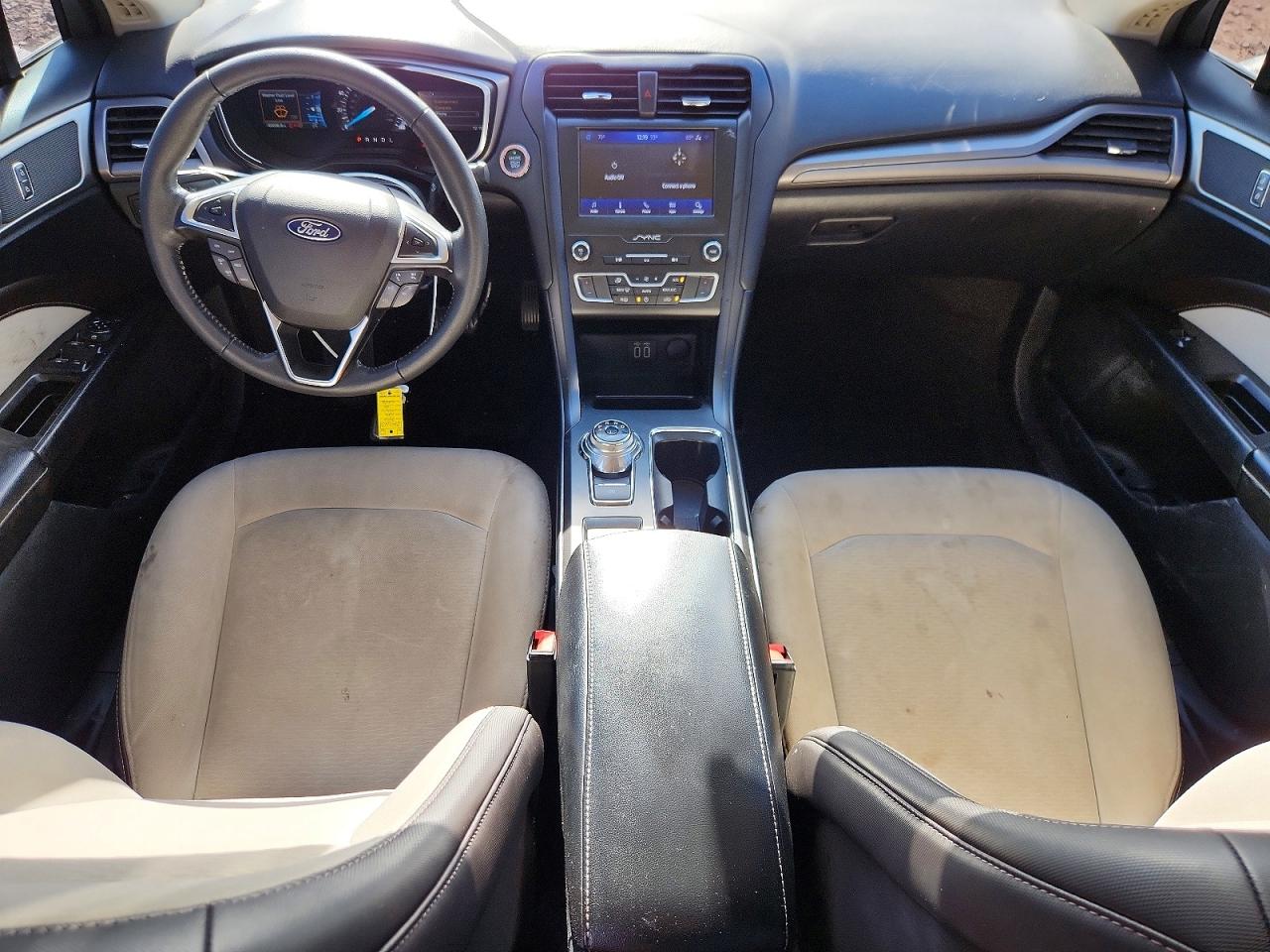 2020 FORD FUSION SE photo 8