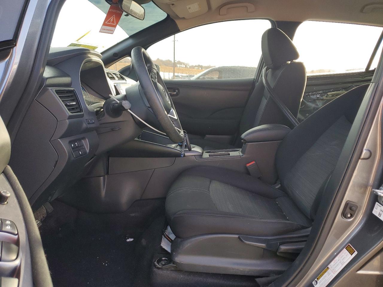 2025 NISSAN LEAF S photo 7