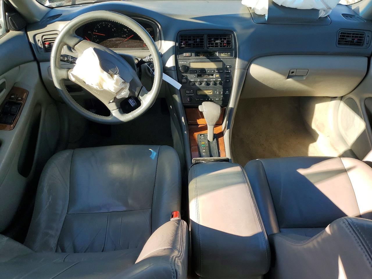 1999 LEXUS ES 300 photo 8