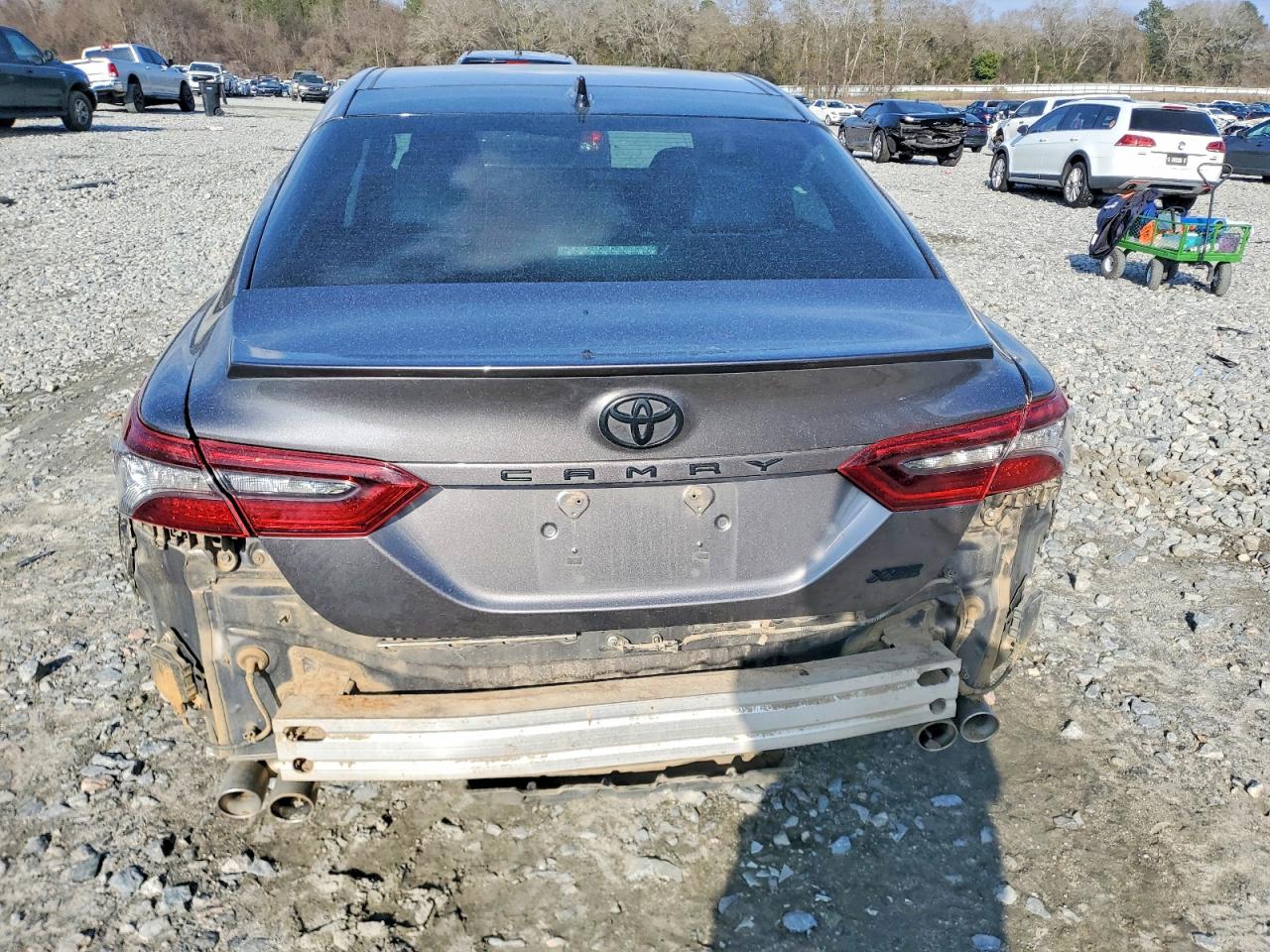 2021 TOYOTA CAMRY XSE photo 6