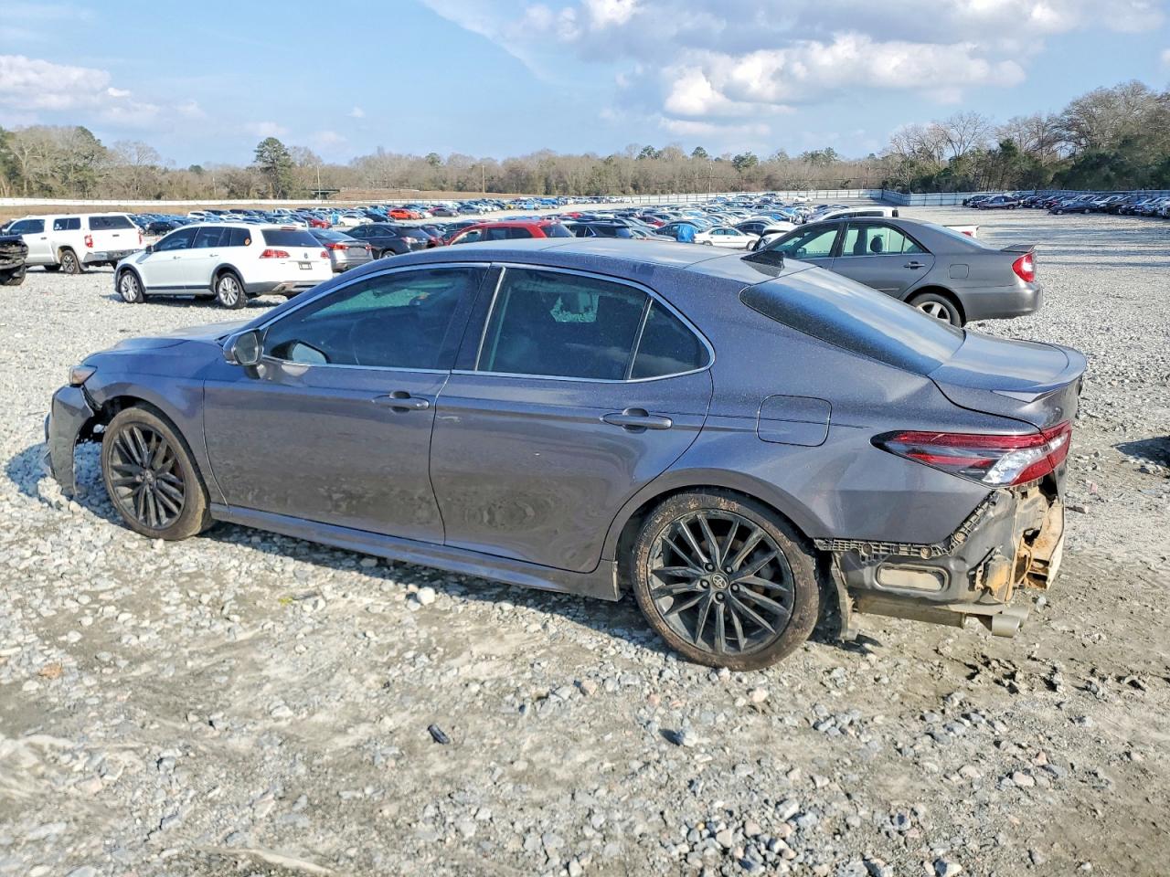 2021 TOYOTA CAMRY XSE photo 2