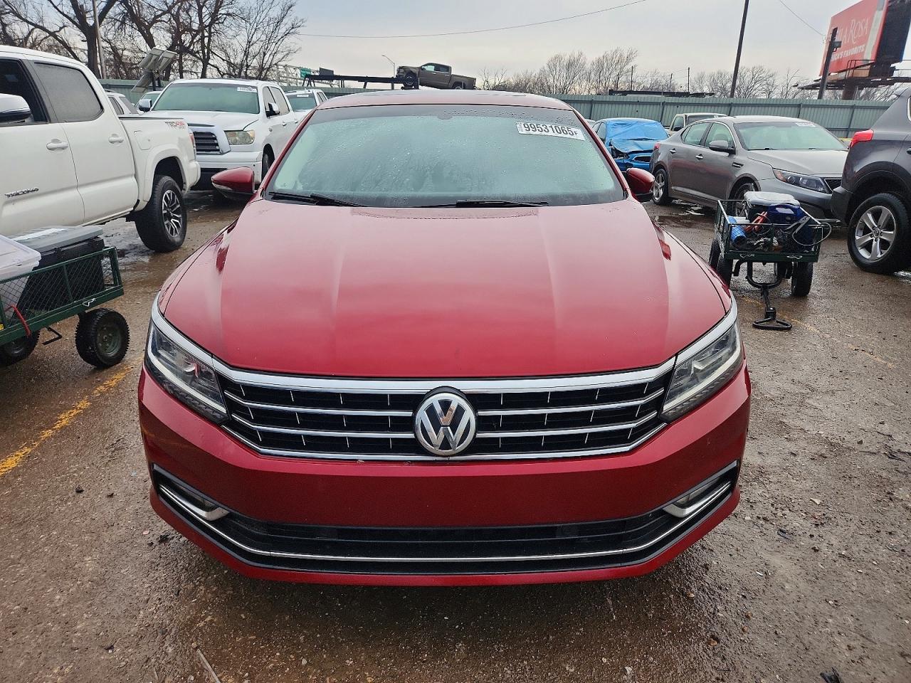 2017 VOLKSWAGEN PASSAT SE photo 5