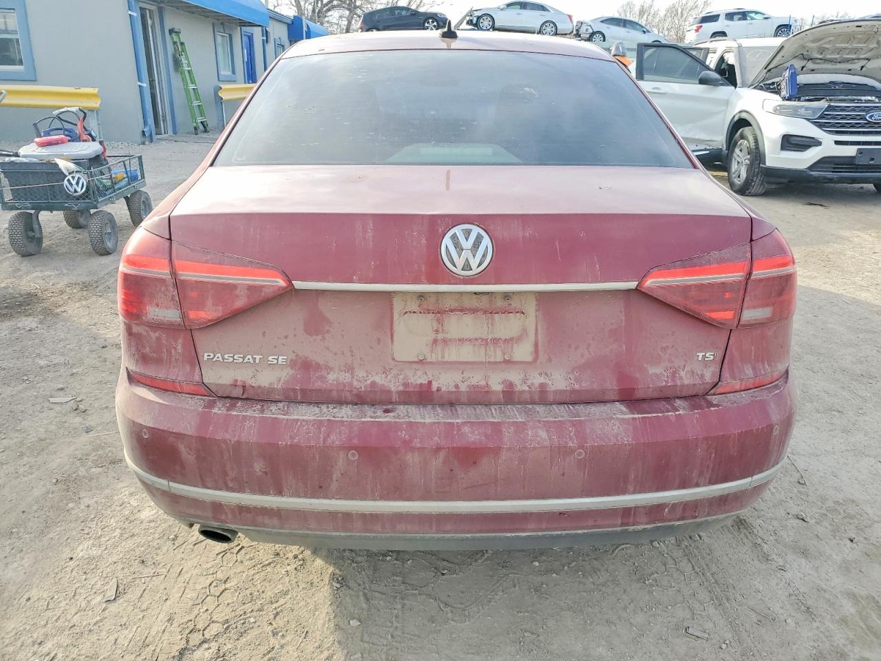 2017 VOLKSWAGEN PASSAT SE photo 6
