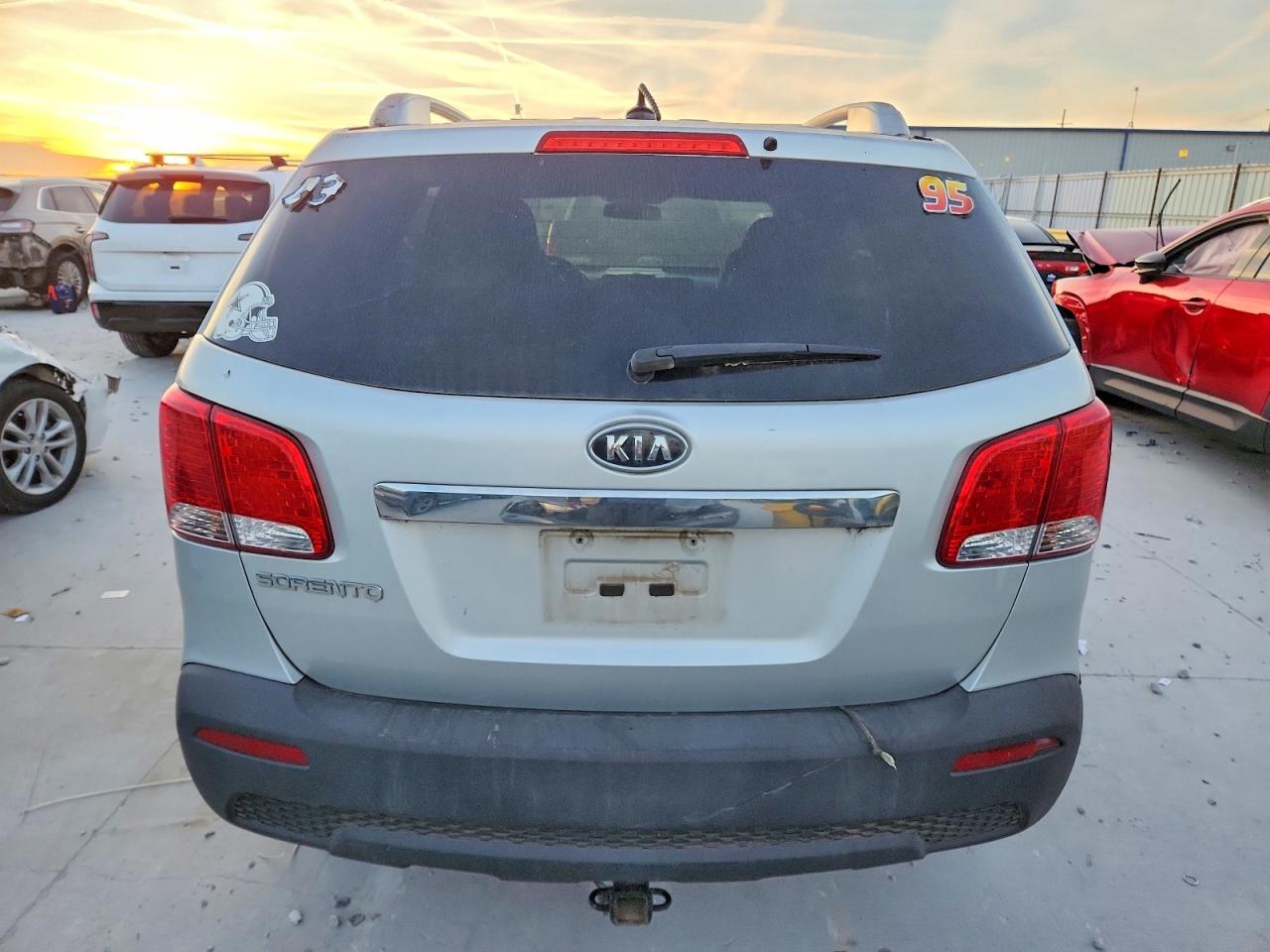 2013 KIA SORENTO LX photo 6