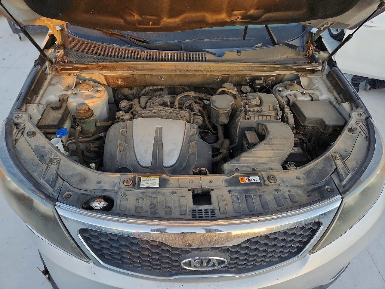 2013 KIA SORENTO LX photo 12