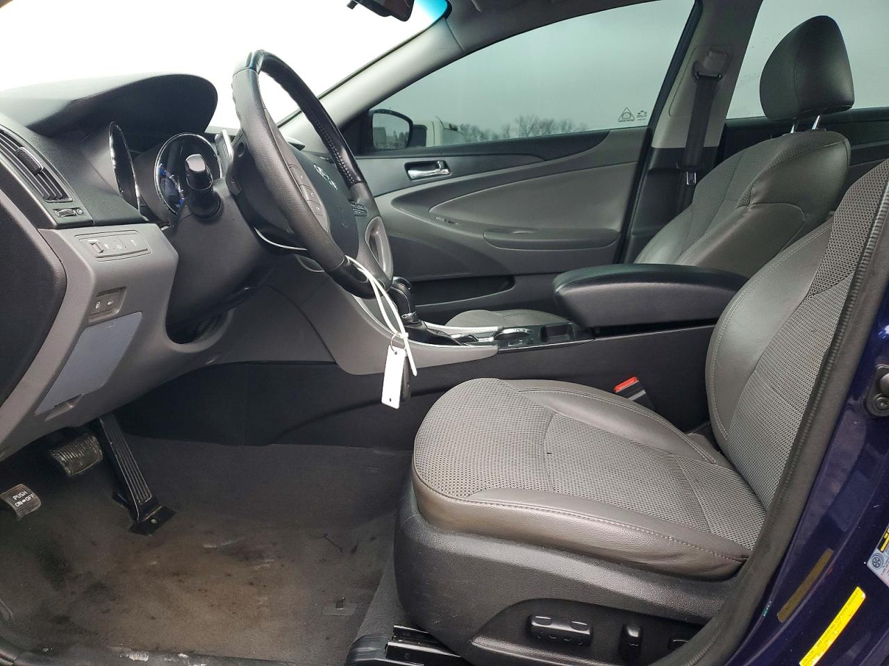 2013 HYUNDAI SONATA SE photo 7