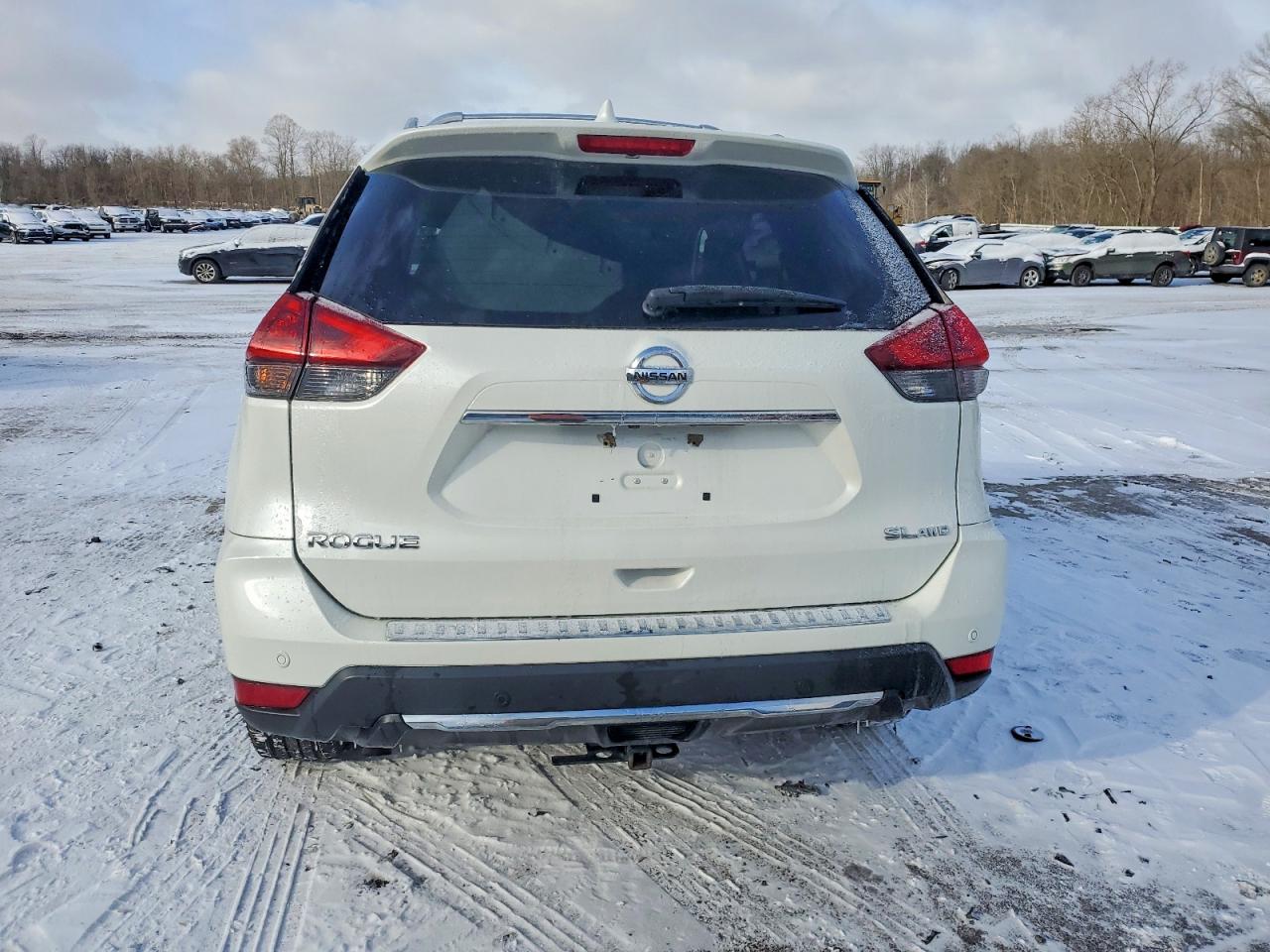 2020 NISSAN ROGUE S photo 6