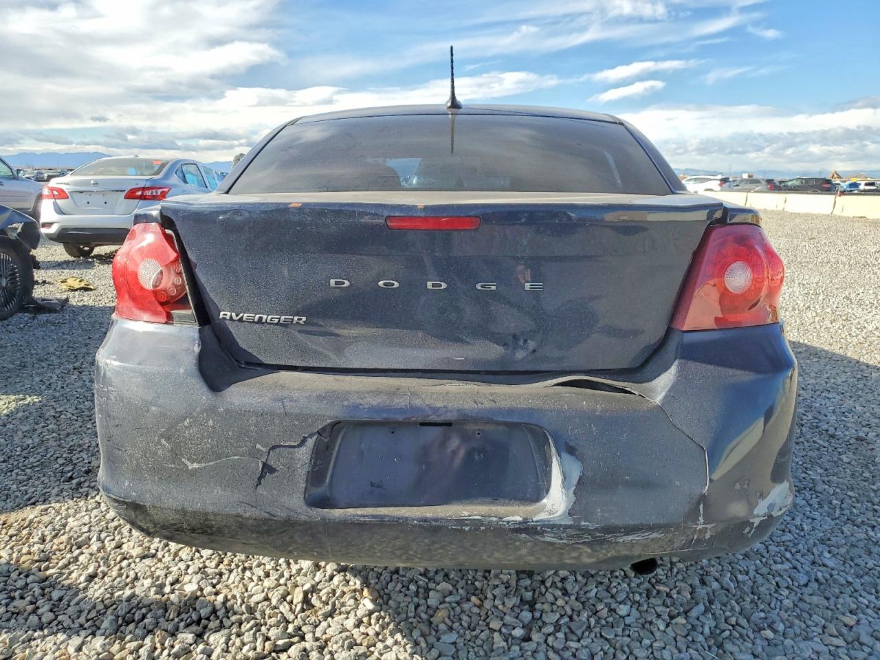 2014 DODGE AVENGER SE photo 6
