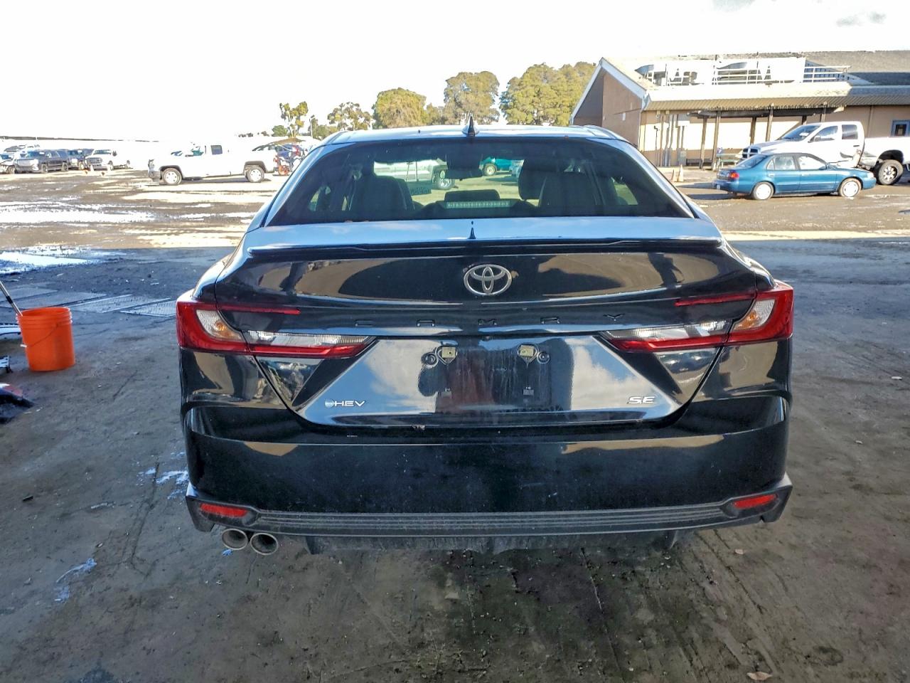 2025 TOYOTA CAMRY XSE photo 6