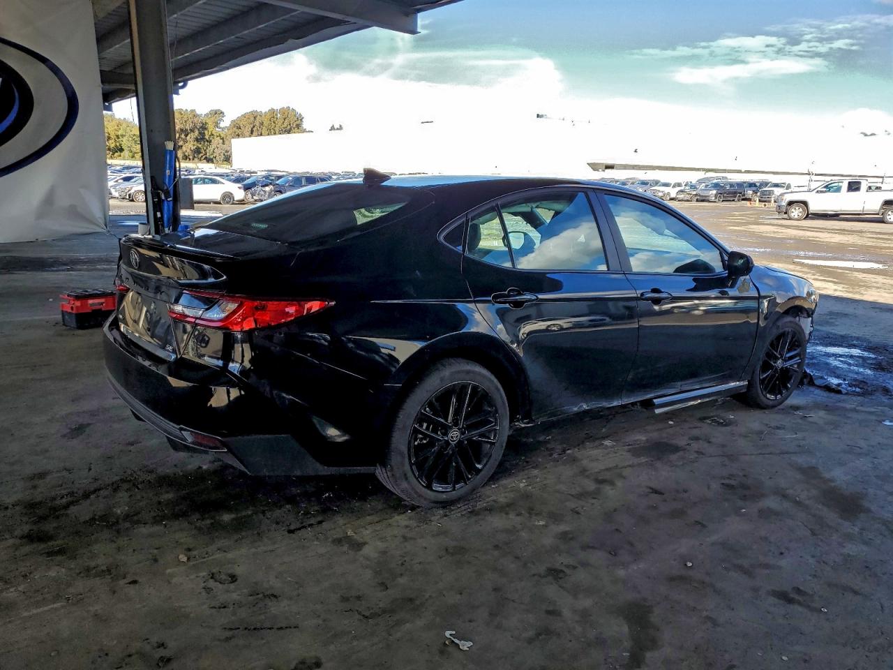 2025 TOYOTA CAMRY XSE photo 3