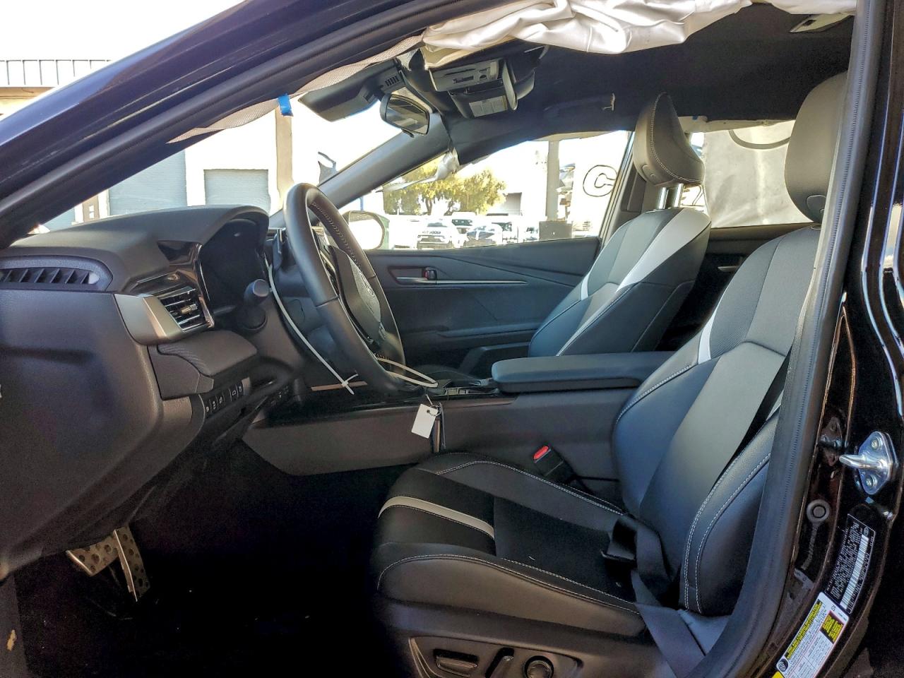 2025 TOYOTA CAMRY XSE photo 7