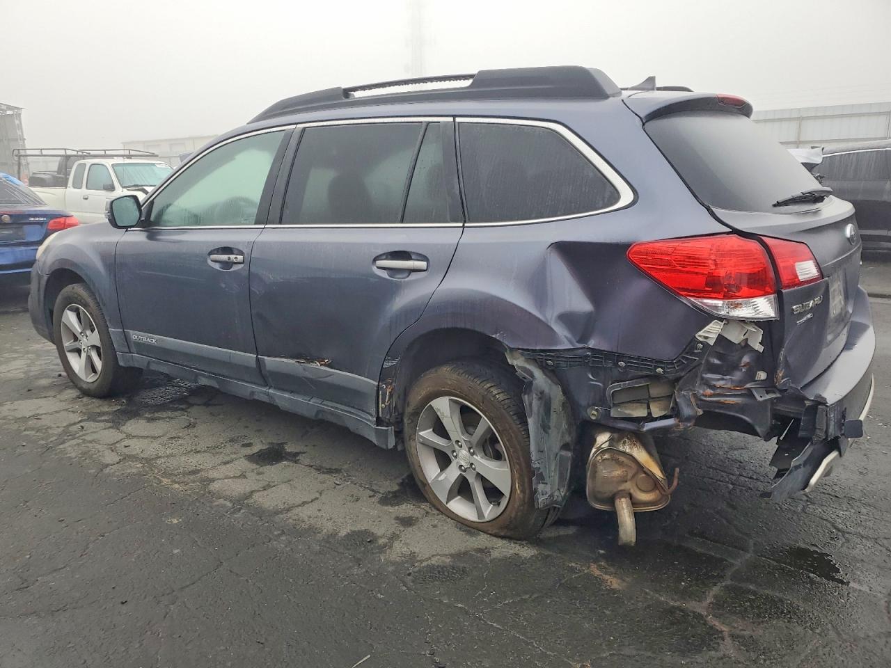 2014 SUBARU OUTBACK 3.6R LIMITED photo 2
