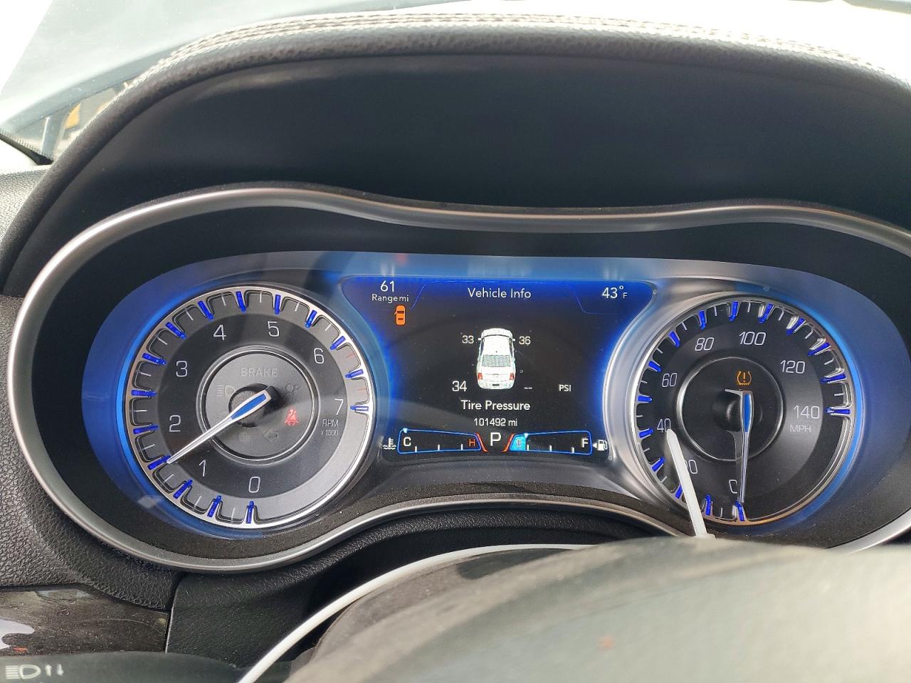2016 CHRYSLER 300 LIMITED photo 9
