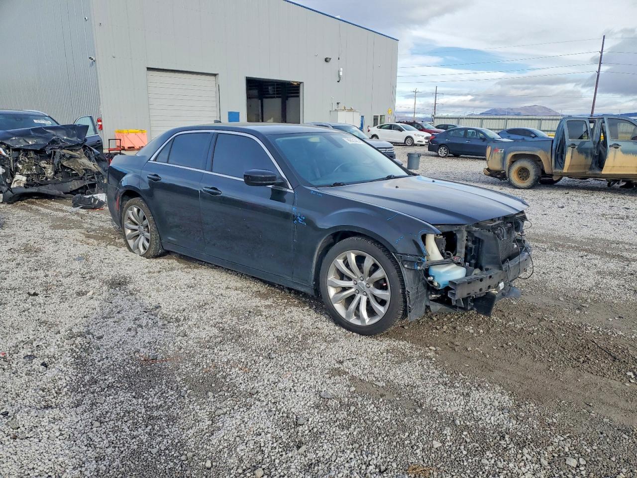 2016 CHRYSLER 300 LIMITED photo 4