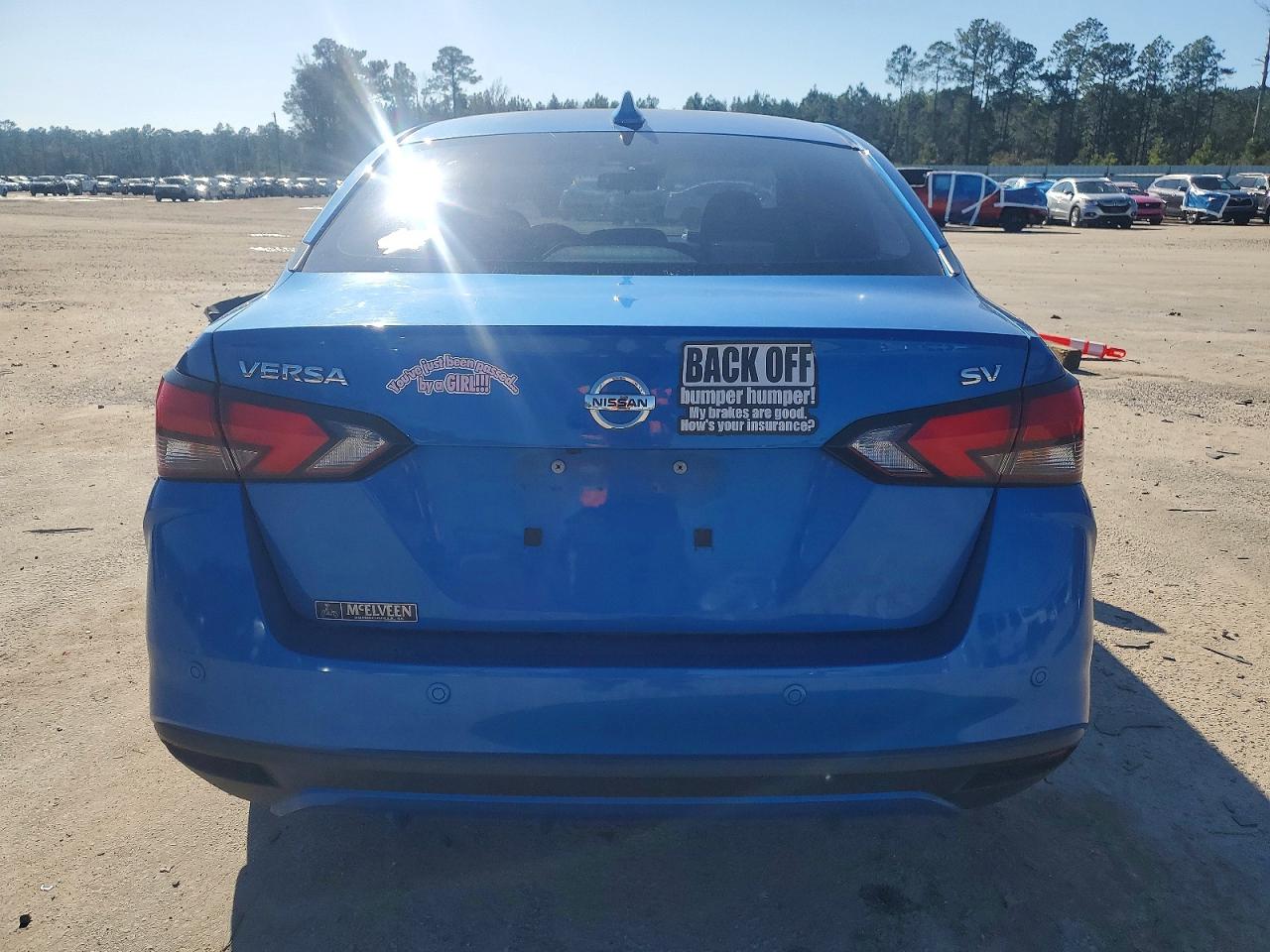 2021 NISSAN VERSA SV photo 6