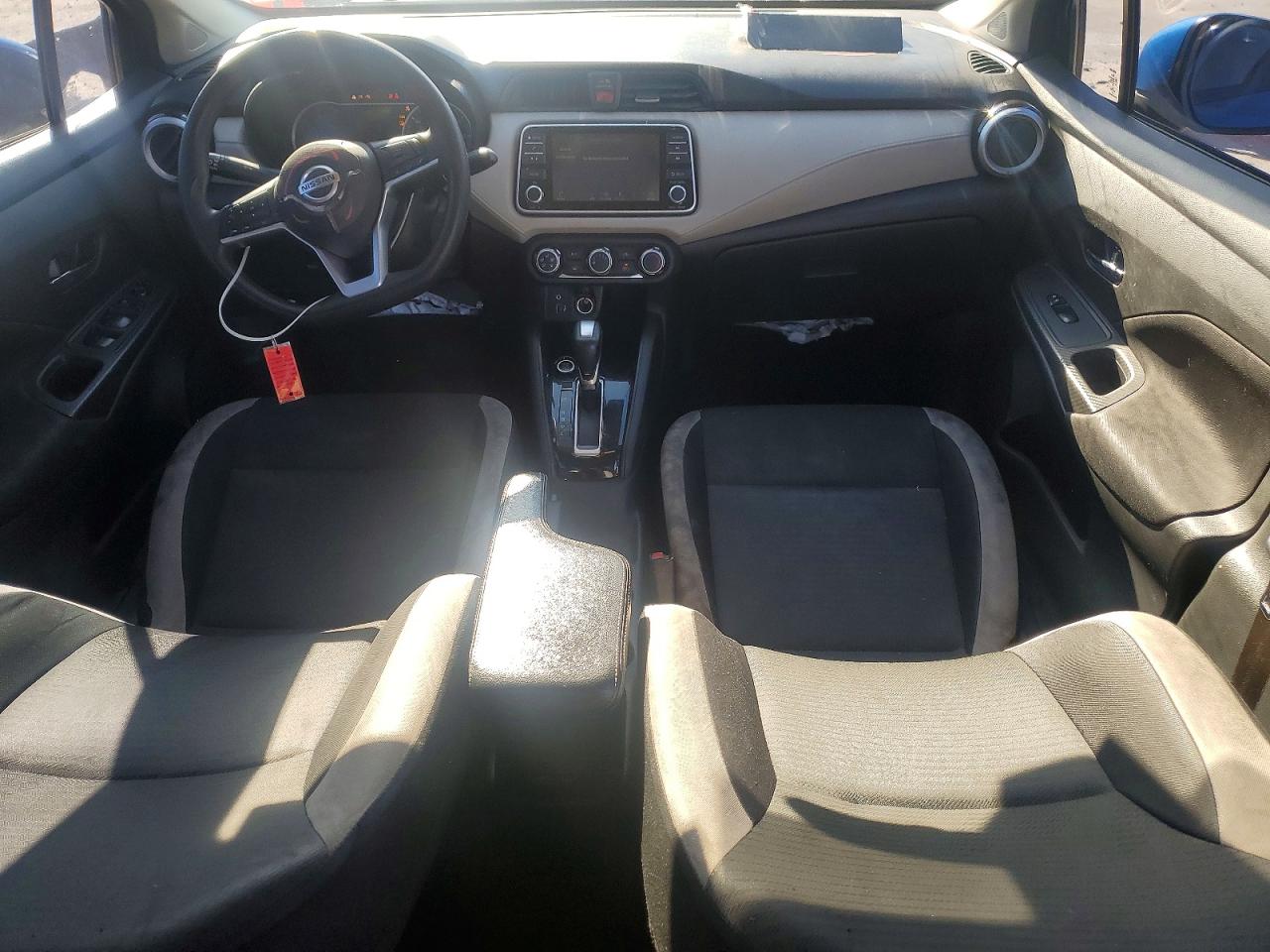 2021 NISSAN VERSA SV photo 8