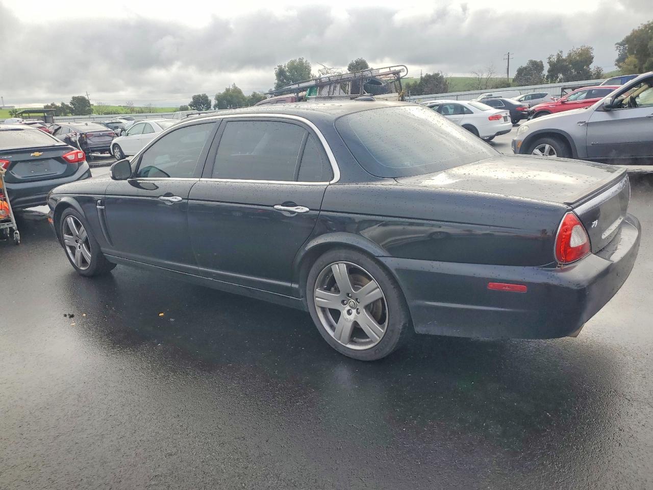 2008 JAGUAR XJ8 L photo 2