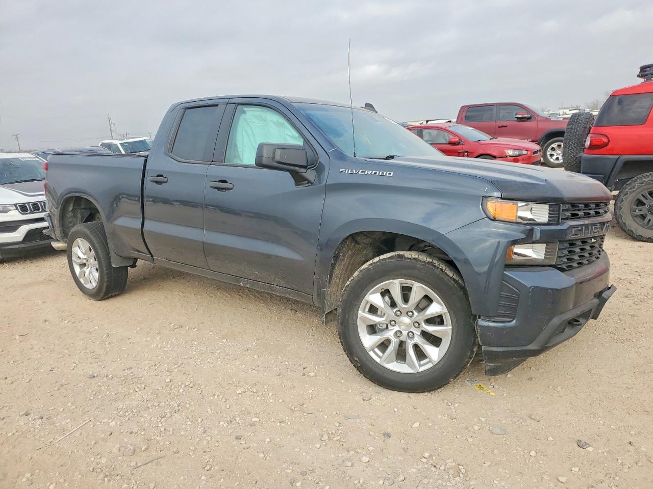 2020 CHEVROLET SILVERADO C1500 CUSTOM photo 4